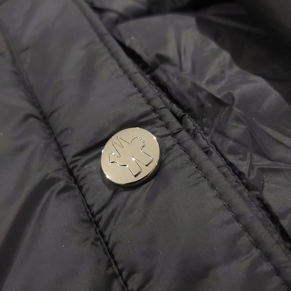 Moncler Lightweight Down Jacket - Picture 2 of 11
